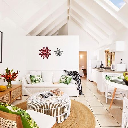 Motu Beachfront Art Villas 라로통가 외부 사진