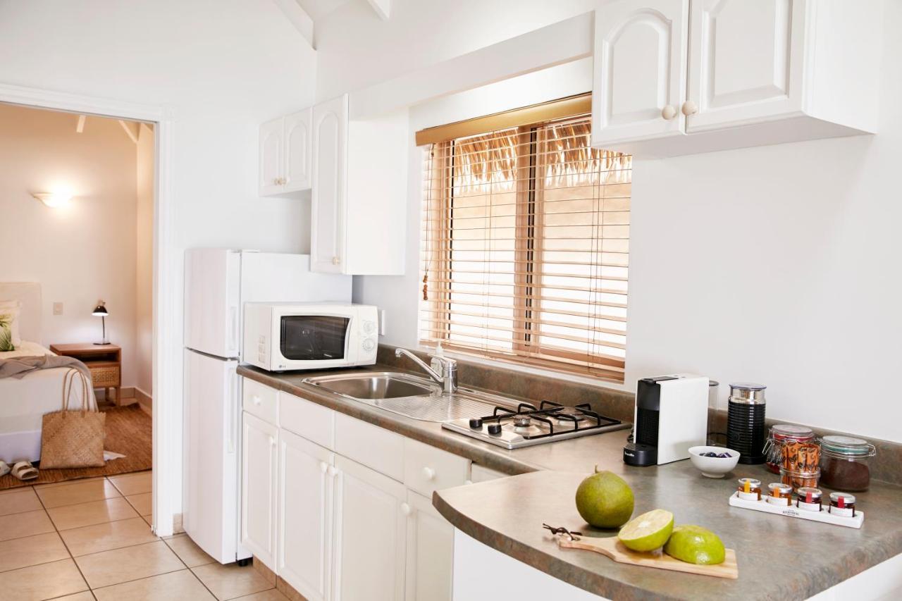 Motu Beachfront Art Villas 라로통가 외부 사진