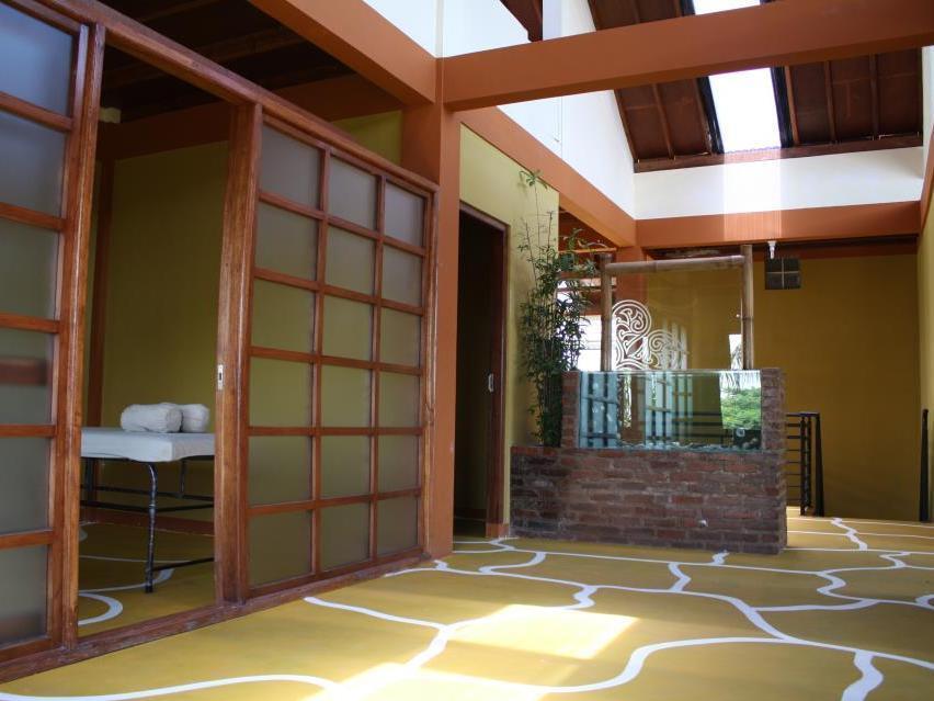Motu Beachfront Art Villas 라로통가 외부 사진
